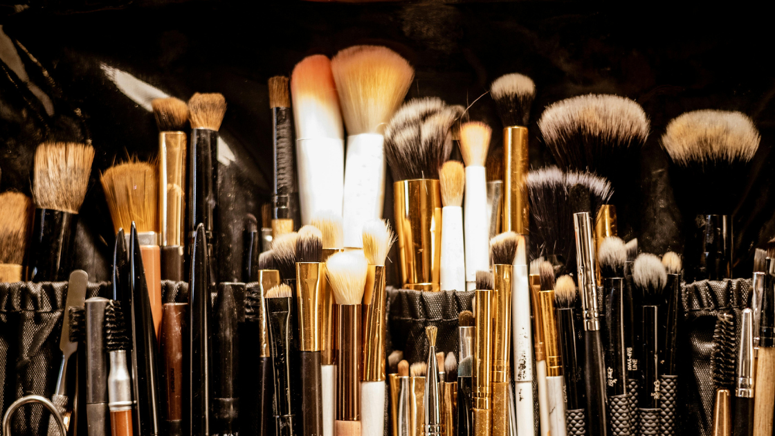 How to Clean Makeup Brushes